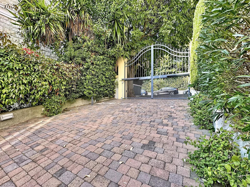 Appartement - 121 m² - 4 pièces