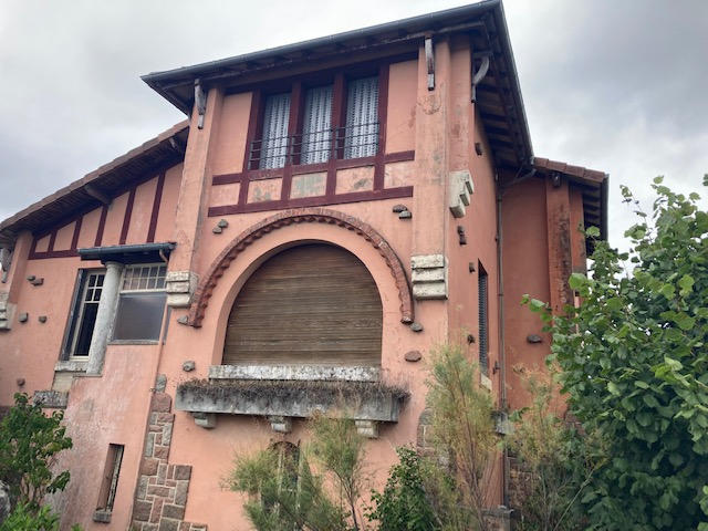 Maison - 141 m² - 10 pièces