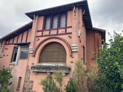 Maison - 141 m² - 10 pièces