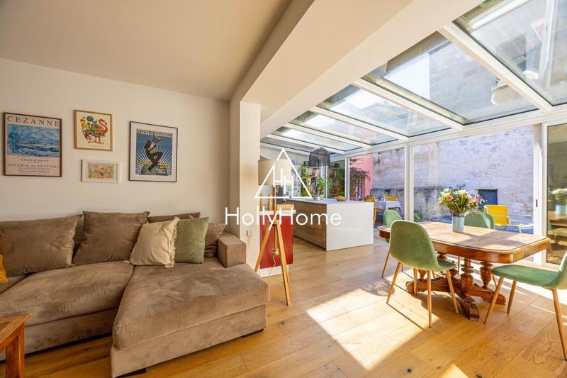 Appartement ancien - 77 m² - 3 pièces