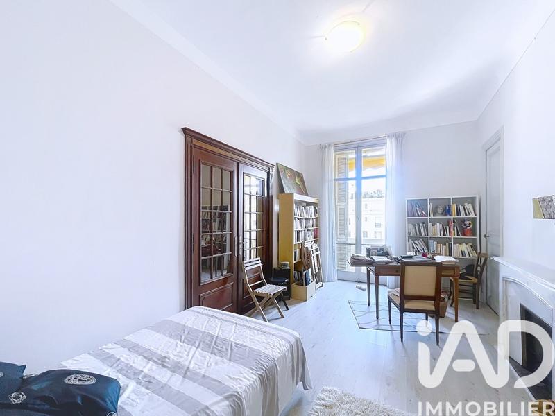 Appartement - 203 m² - 6 pièces