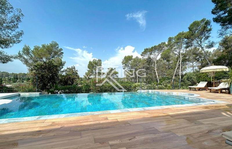 Villa - 220 m² - 7 pièces