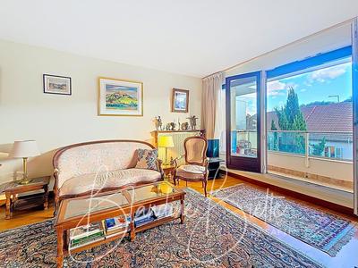 Appartement - 98 m² - 5 pièces