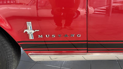 Ford Mustang Fastback Rouge 1967 Code a 289 Ci V8 Boite Meca