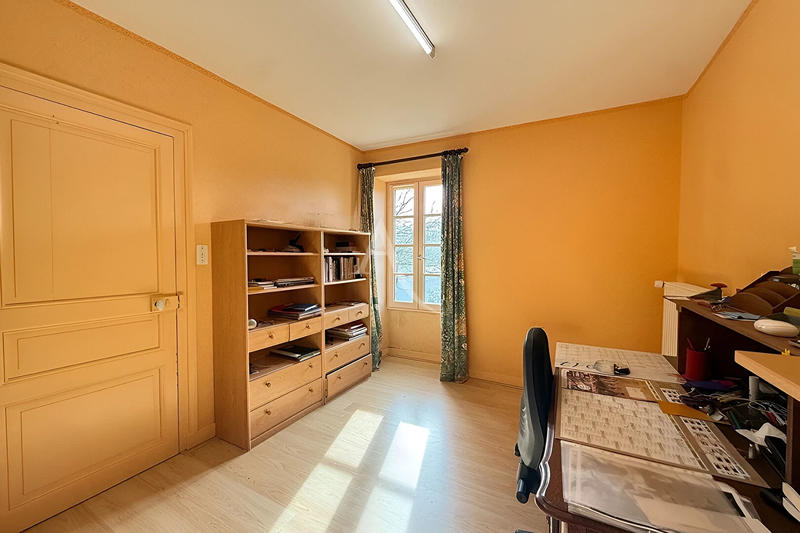 Maison - 186 m² - 8 pièces