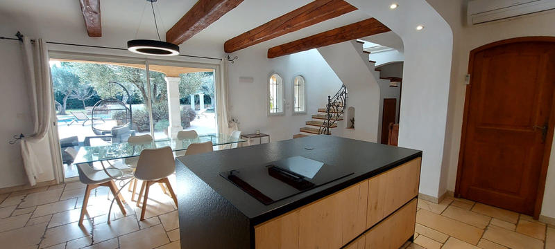 Villa - 240 m² - 7 pièces