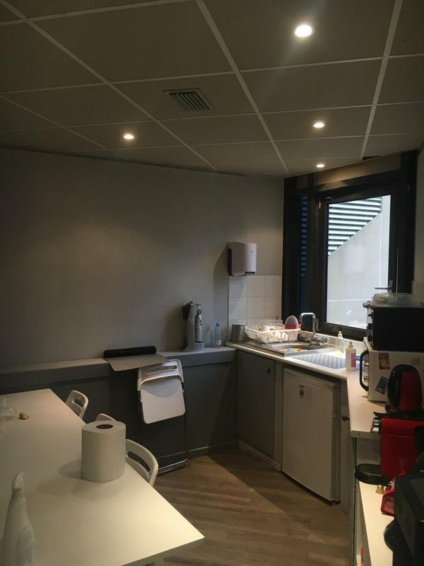 Bureau - 303 m² - 1 pièce