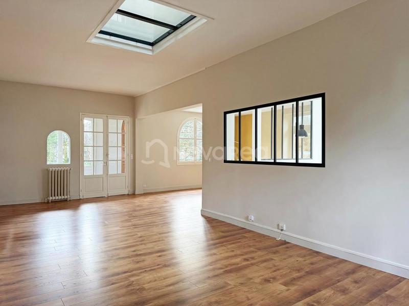 Villa - 310 m² - 12 pièces