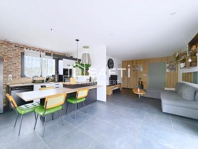 Maison - 97 m² - 4 pièces