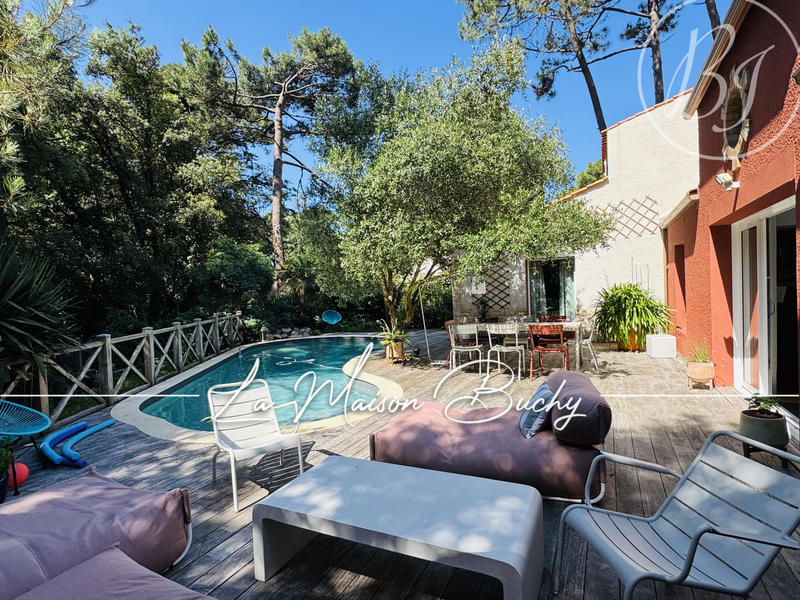 Maison - 167 m² - 6 pièces