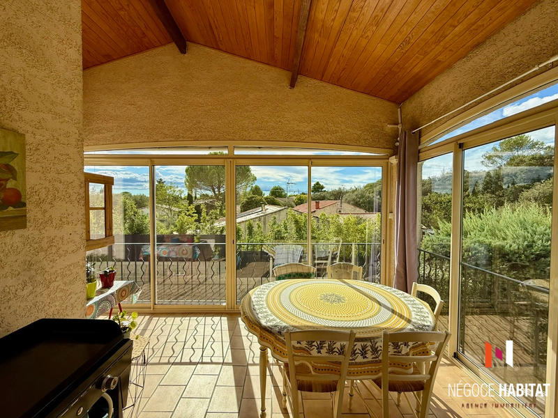 Maison - 220 m² - 8 pièces