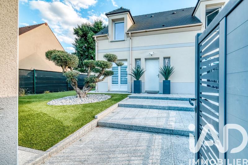 Maison - 140 m² - 6 pièces