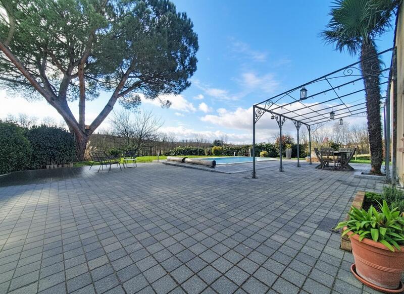 Maison - 170 m² - 5 pièces