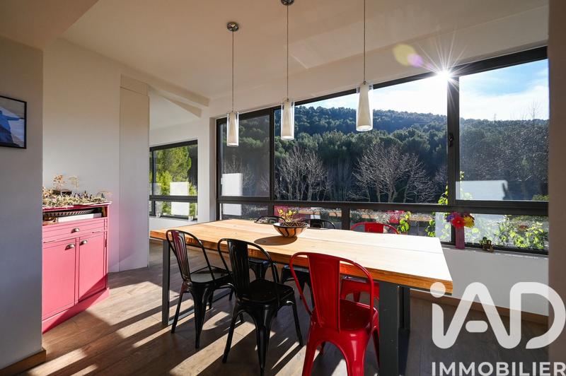 Appartement - 98 m² - 4 pièces