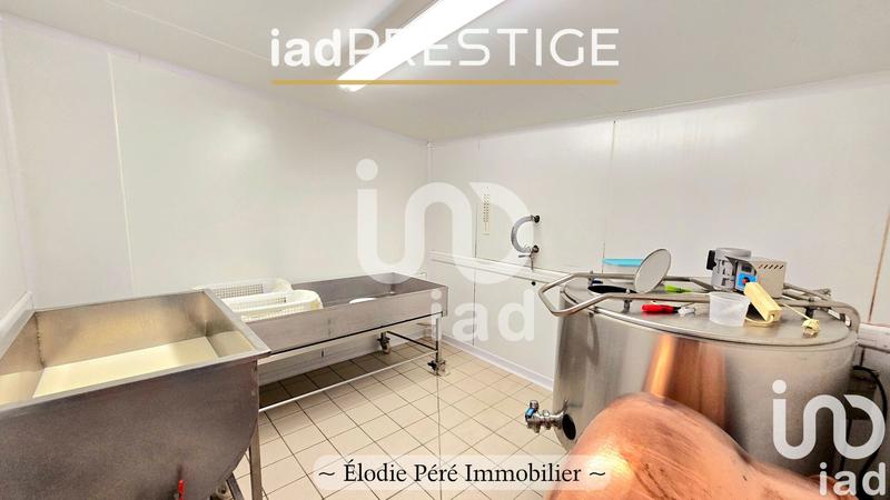 Maison - 236 m² - 6 pièces