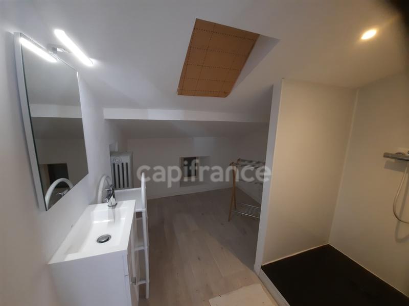 Maison - 198 m² - 8 pièces