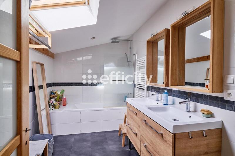 Maison - 132 m² - 6 pièces