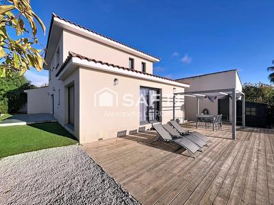 Maison - 223 m² - 9 pièces