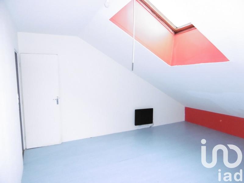 Maison - 233 m² - 12 pièces