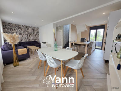 Maison - 98 m² - 5 pièces