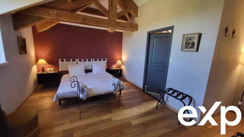 Manoir - 330 m² - 9 pièces