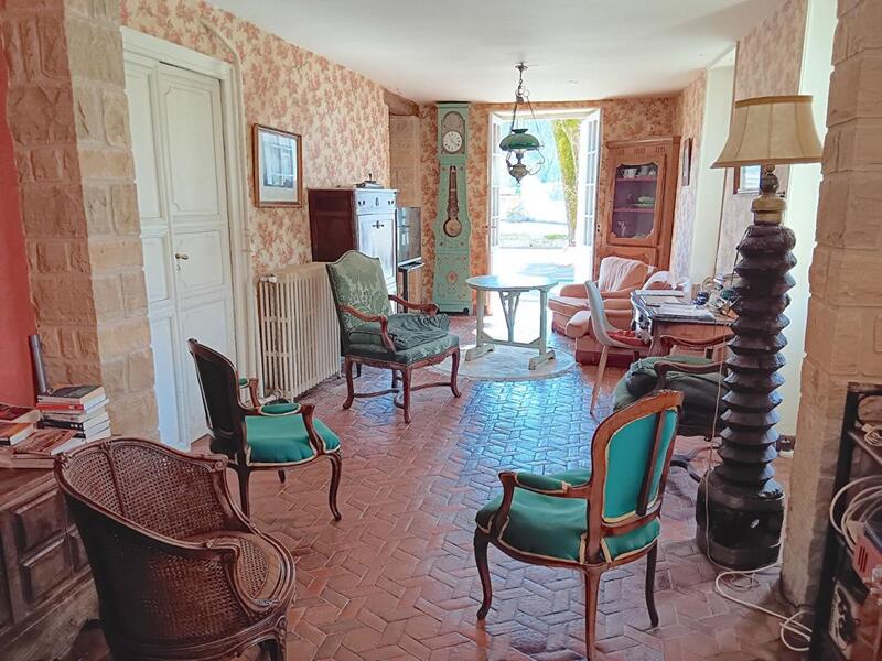 Maison - 197 m² - 10 pièces