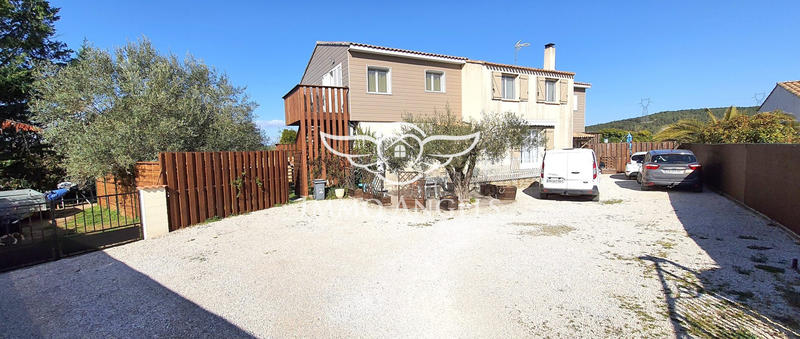 Maison - 206 m² - 9 pièces