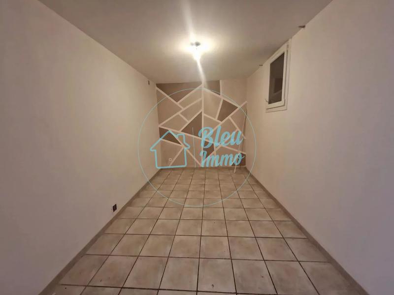 Immeuble - 215 m² - 12 pièces