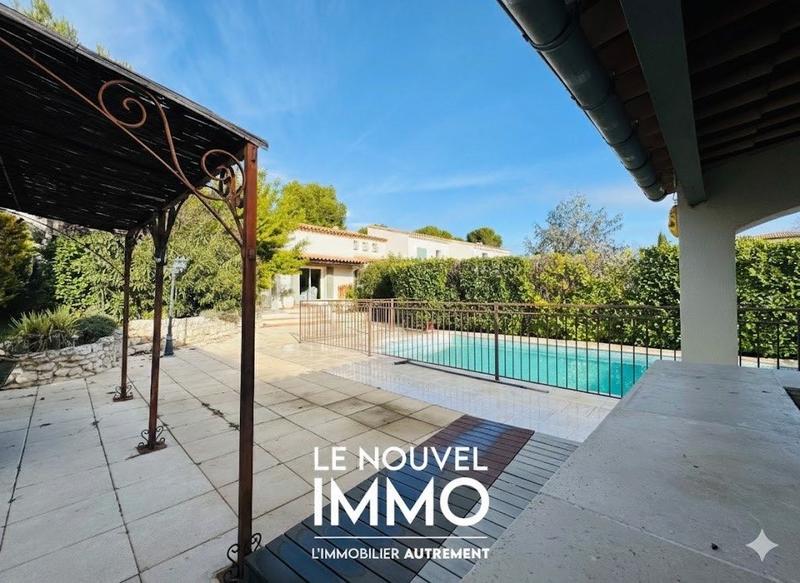 Maison - 140 m² - 6 pièces