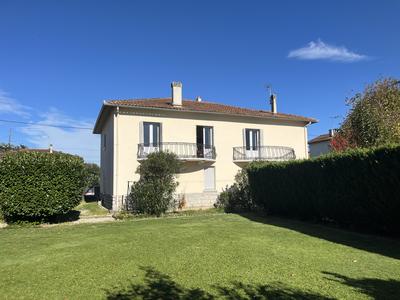Maison - 186 m² - 5 pièces