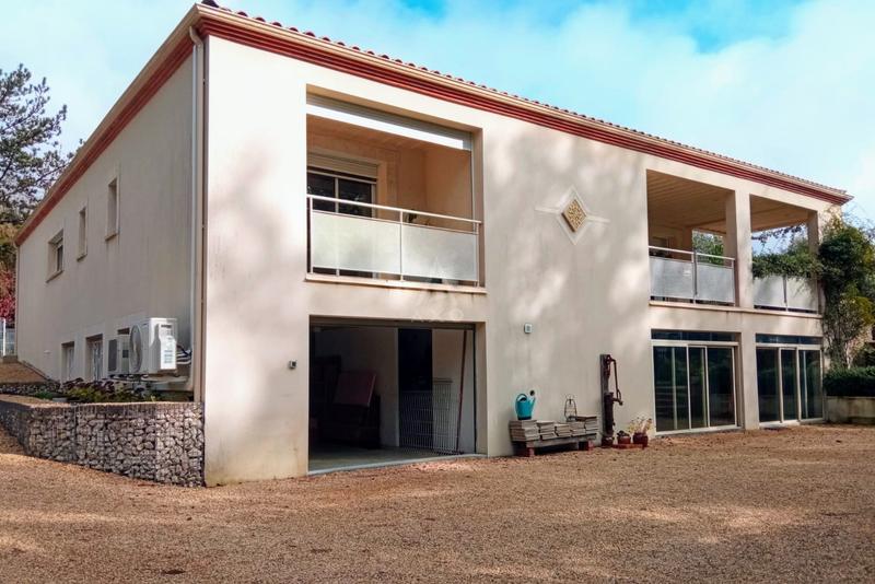 Maison - 176 m² - 5 pièces