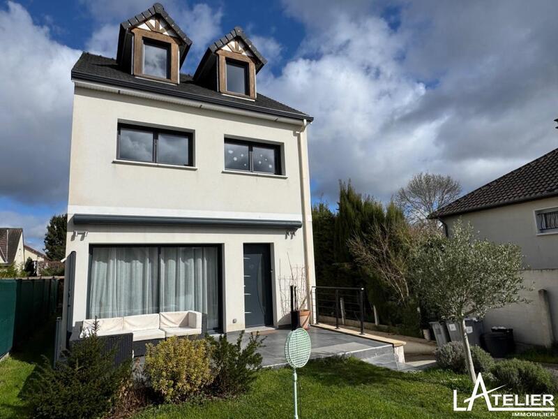 Maison - 103 m² - 6 pièces