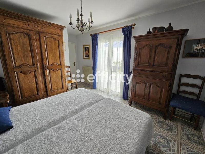 Maison - 196 m² - 7 pièces