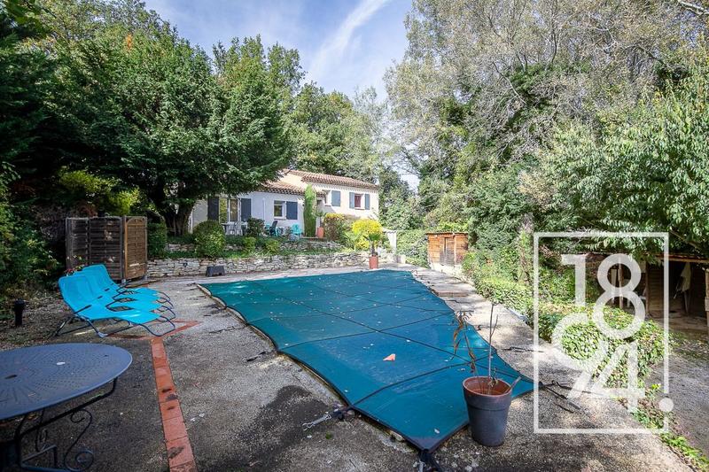 Villa - 137 m² - 5 pièces