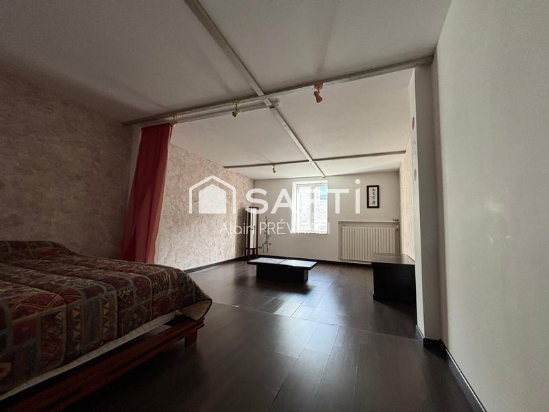 Maison - 213 m² - 4 pièces