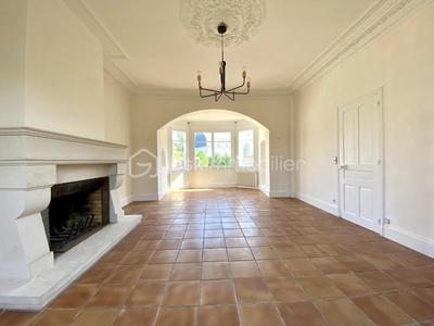 Maison de maîtres - 160 m² - 6 pièces