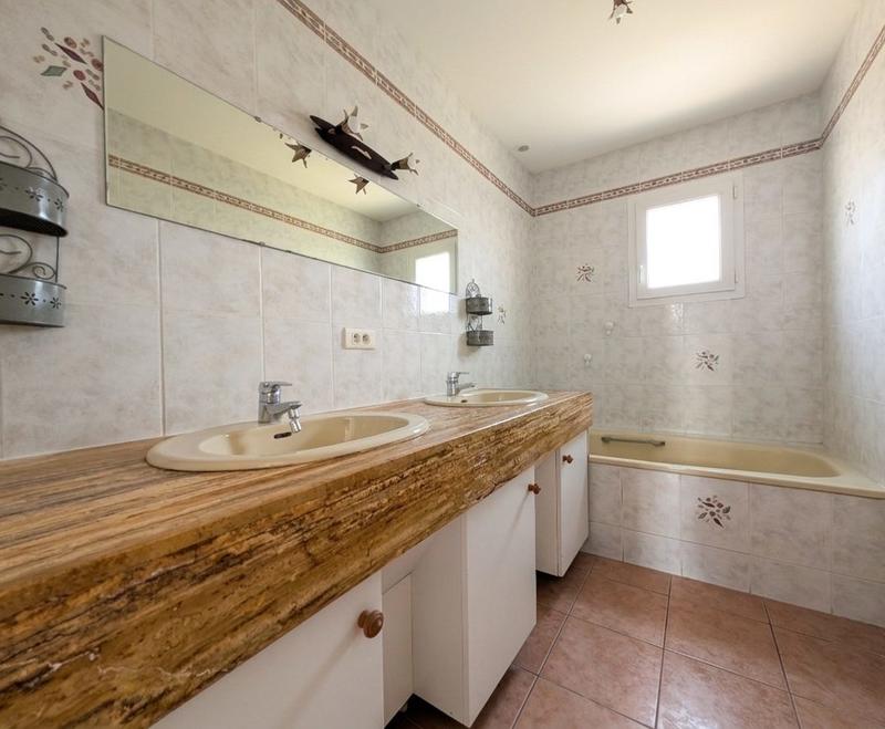 Maison - 136 m² - 5 pièces