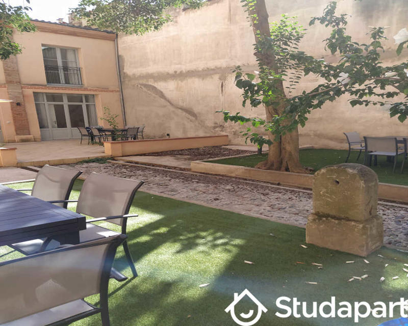 Chambre - 80 m² - 1 pièce