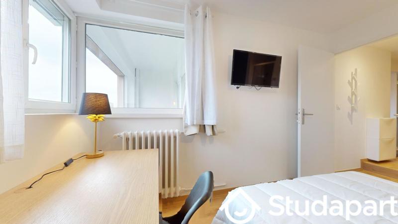 Chambre - 11 m² - 1 pièce