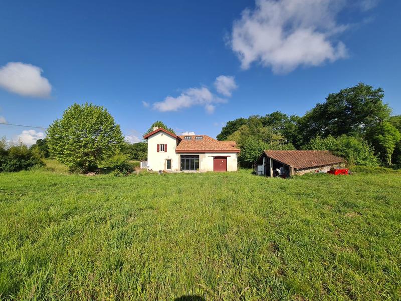 Maison ancienne - 235 m² - 7 pièces