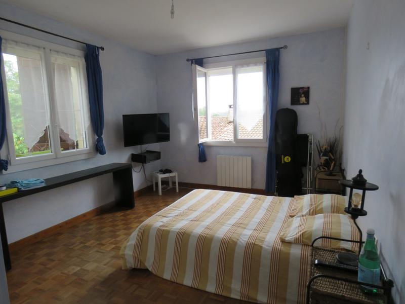 Maison traditionnelle - 110 m² - 7 pièces