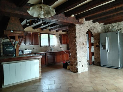Maison - 245 m² - 6 pièces