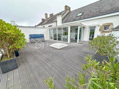 Maison - 181 m² - 6 pièces