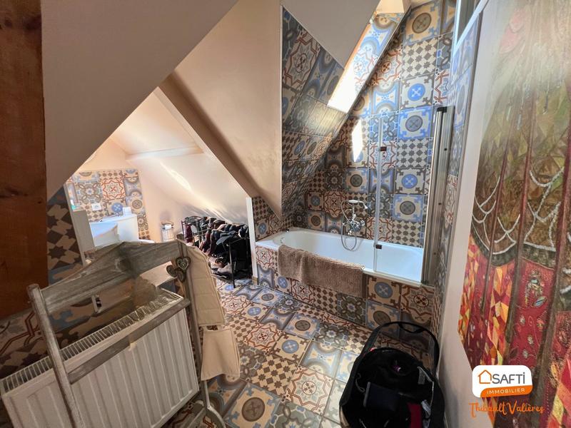 Maison - 307 m² - 12 pièces