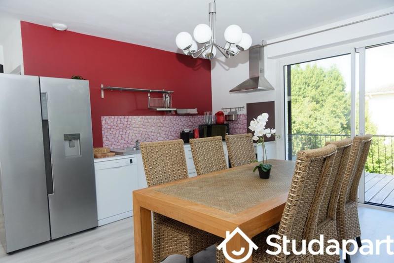 Chambre - 13 m² - 1 pièce