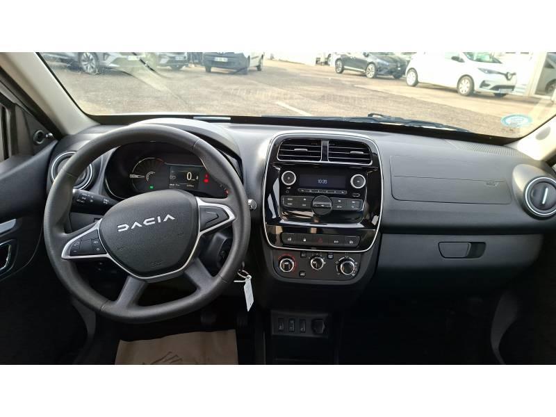 Dacia Spring Essential -23b