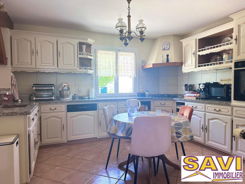 Maison traditionnelle - 174 m² - 8 pièces