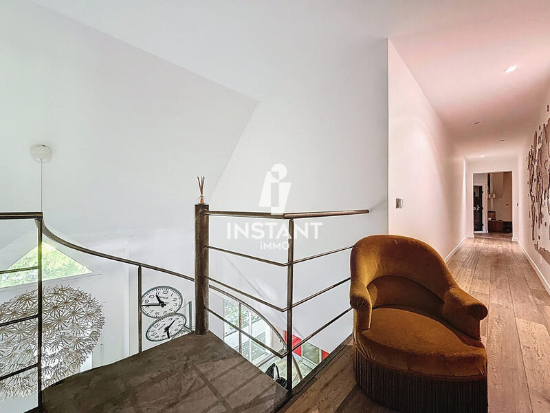 Villa - 472 m² - 10 pièces