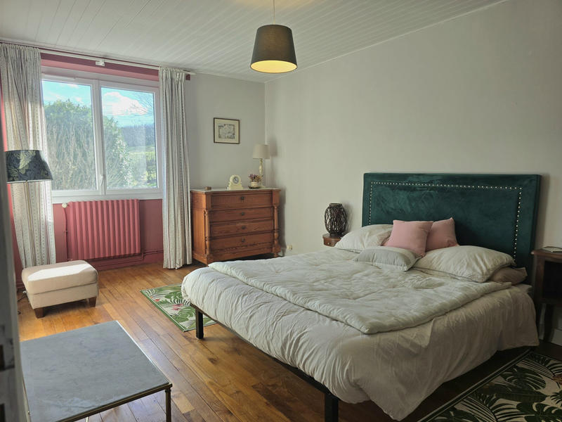 Maison - 254 m² - 8 pièces