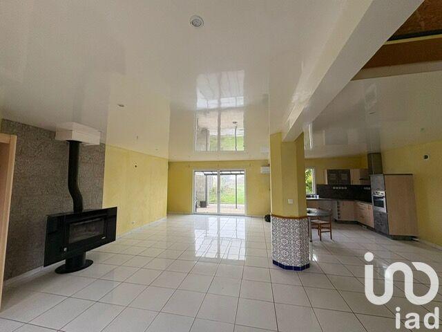 Maison - 203 m² - 6 pièces